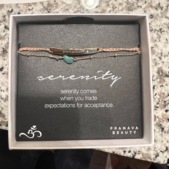 Bracelets never worn four different ones - Picture 2 of 4